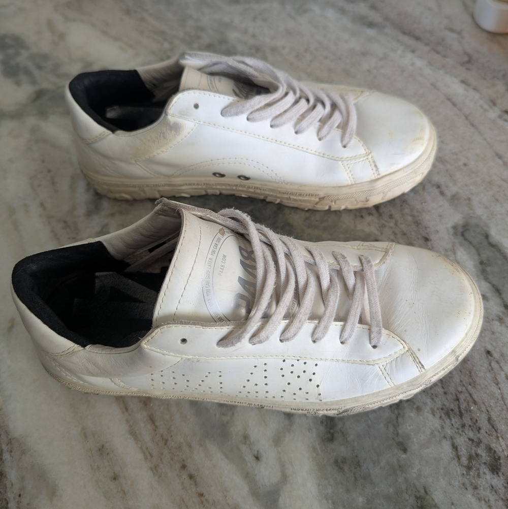 P448 Off-White Sneakers with Accents - Picture 4 of 5